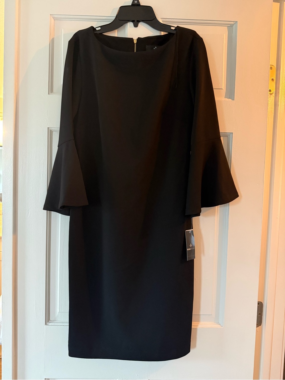 NWT Ronnie Nicole Elegant Black Bell-Sleeve Sheath Dress, Sz 6 - Picture 2 of 5